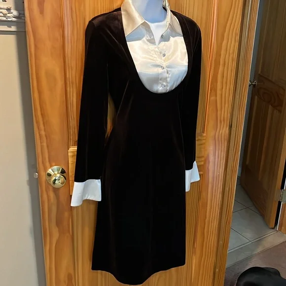 Chadwick's Velvet Dress - Picture 4 of 10